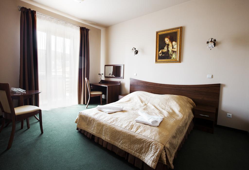 Osrodek Wypoczynkowy Amadeusz Hotel Krynica Zdroj Phòng bức ảnh