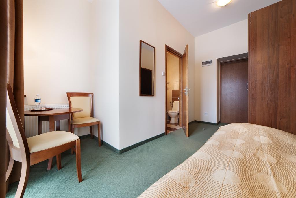 Osrodek Wypoczynkowy Amadeusz Hotel Krynica Zdroj Ngoại thất bức ảnh